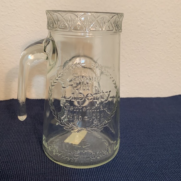 Collectible Vintage Centennial 1886/1986 Statue of Liberty Clear Glass Mug - Picture 3 of 9